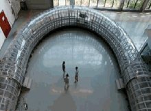 真空管道超高速磁悬浮列车