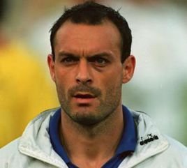 萨尔瓦托雷·德埃利亚