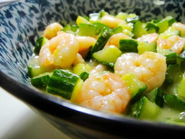 甜梨黄瓜炒虾仁