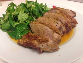 香煎鸭胸配香橙酱汁