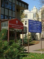 瓦乌布日赫国立高等职业学校