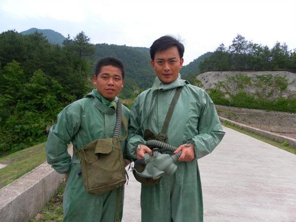 又见到黄海冰了,不过这个是年轻一点的黄海冰,看着还是很帅气哟.