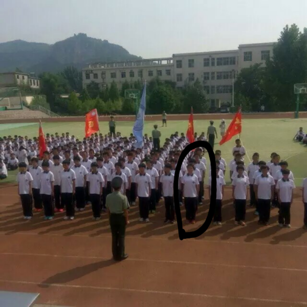 这个女生胸都那么大了还不戴女生_360事那些初中与胸罩图片