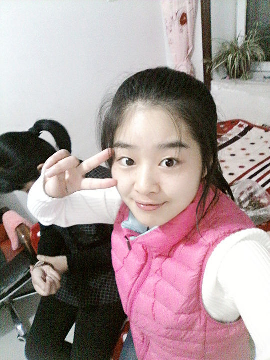 小女孩时的我和当了丝袜以后确实看起来有些不校服女生妈妈初中图片
