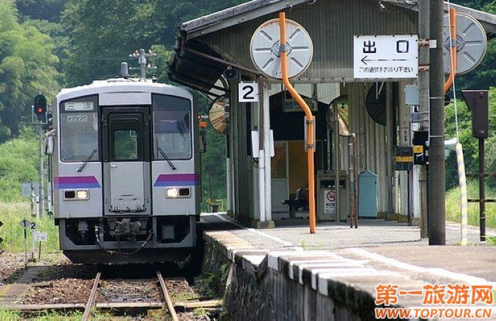 日本香川县赞岐市造田野间田,隶属于四国旅客铁道(jr四国)的铁路车站