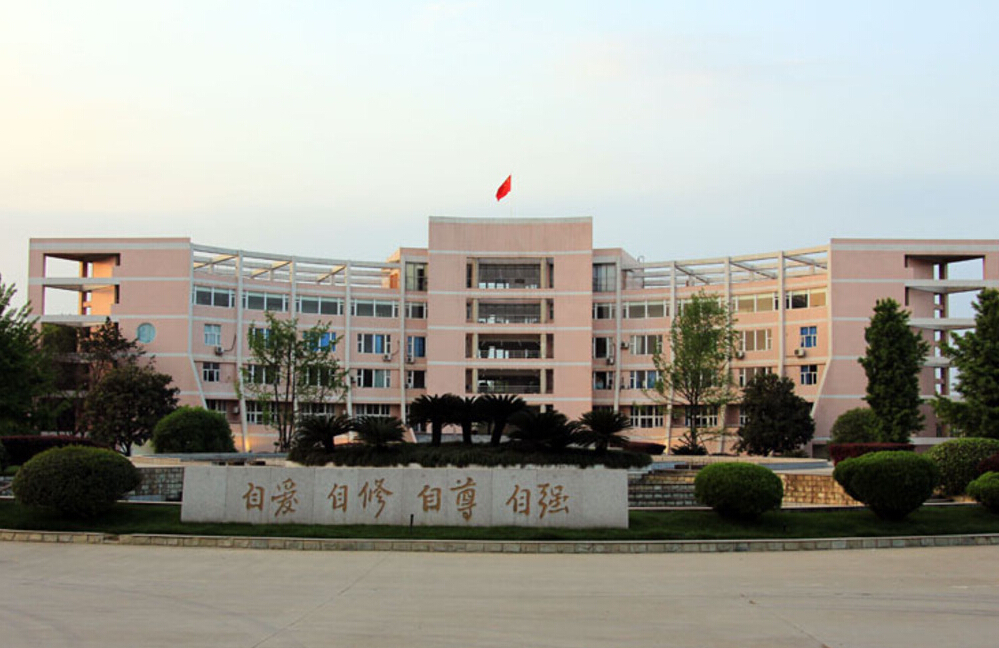 赛尔号查尔顿