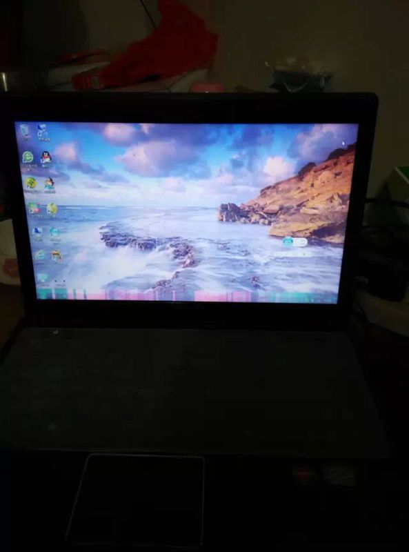 联想笔记本屏幕下面有条形阴影?_360问答