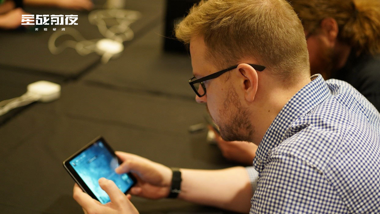 全新内录视频曝光，《星战前夜：无烬星河》引爆Vegas！(苹果13录视频总曝光)