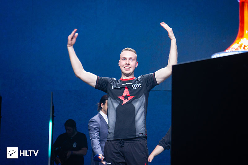 gla1ve：成为世界第一后，我们需要加倍努力